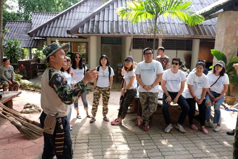 ทำแนวกันไฟ อุทยานแห่งชาติเอราวัณ จ.กาญจนบุรี 9 ธันวาคม 2560